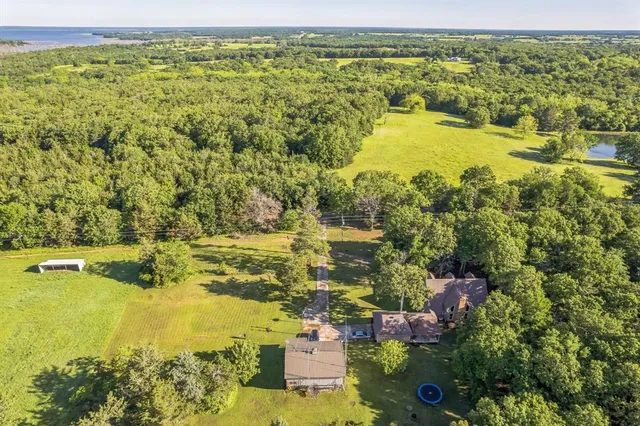 $585,900 | 906 County Road 2770, Honey Grove, TX 75446