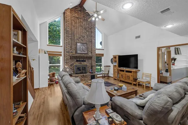 $585,900 | 906 County Road 2770, Honey Grove, TX 75446