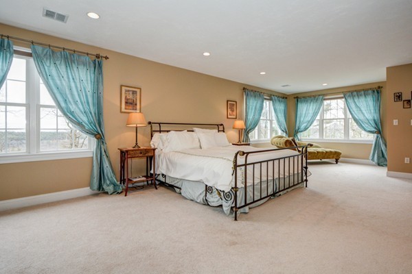 56 Mohawk Path Holliston, MA 01746 - Photo 14 of 30 Gallery Image 14