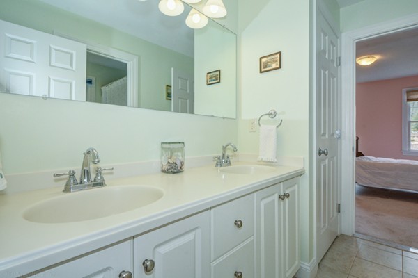 56 Mohawk Path Holliston, MA 01746 - Photo 25 of 30 Gallery Image 25