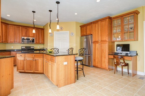 56 Mohawk Path Holliston, MA 01746 - Photo 7 of 30 Gallery Image 7