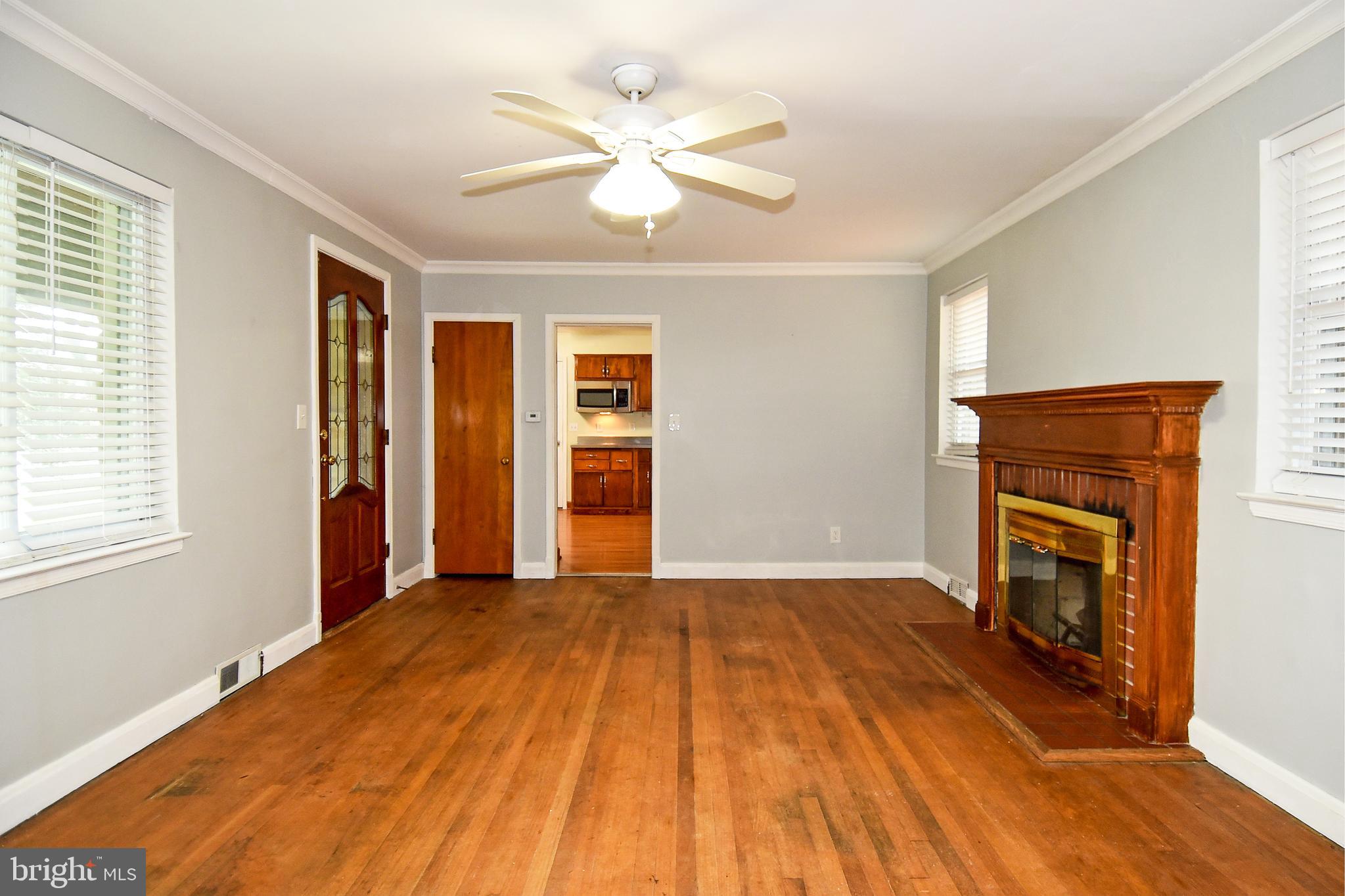 9779 Bird River Road Middle River, MD 21220 - Photo 3 of 42 Living Room