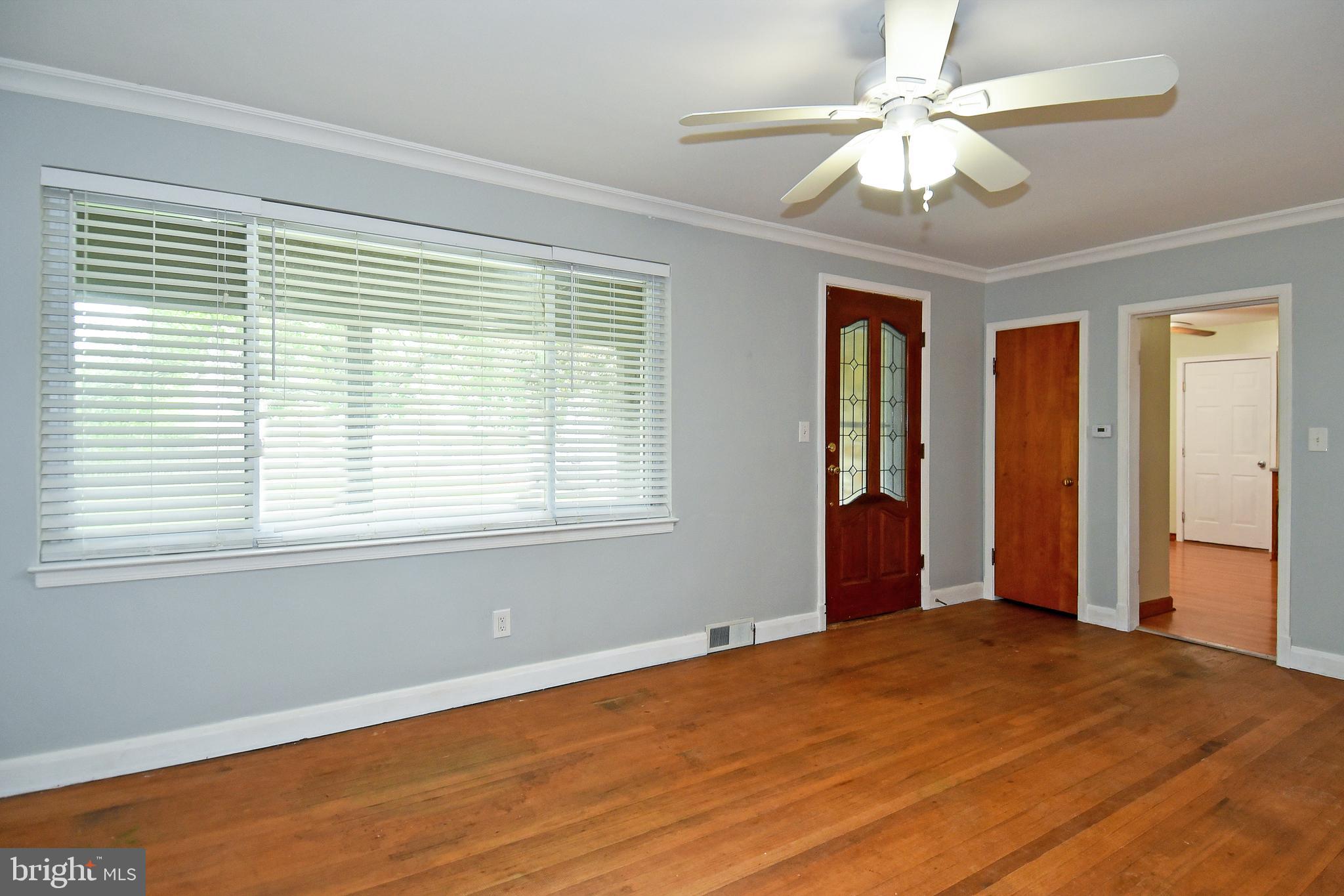 9779 Bird River Road Middle River, MD 21220 - Photo 8 of 42 Living Room