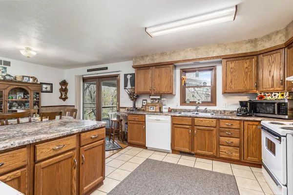 $660,000 | 54485 Day Road, Marcellus, MI 49067