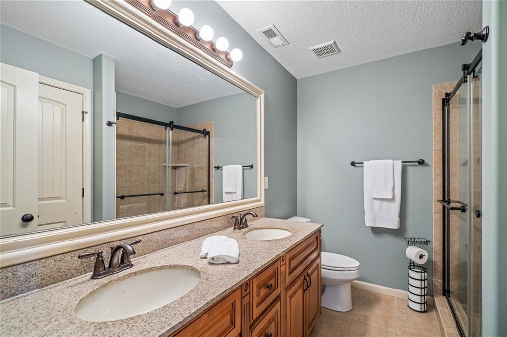 8925 Inkster Lenexa, KS 66227 - Photo 23 of 44