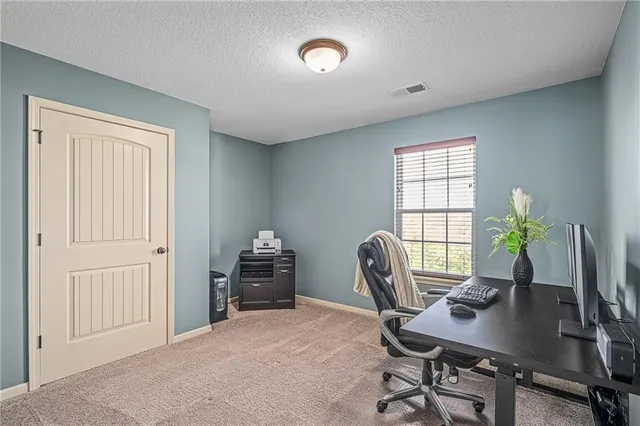 $300,000 | 8925 Inkster, Lenexa, KS 66227