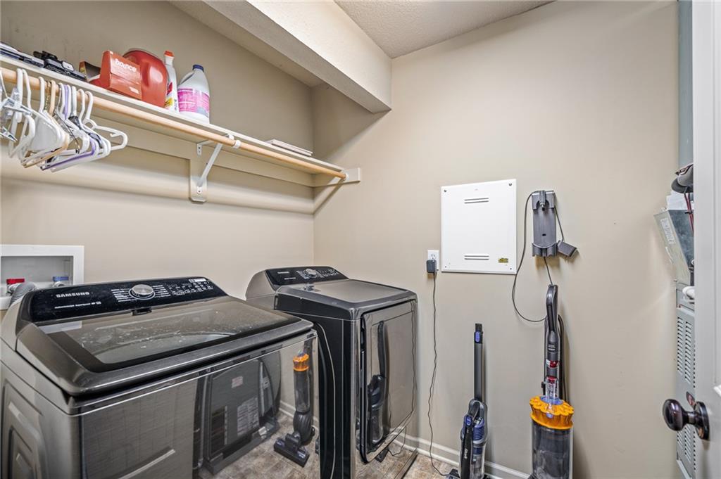 8925 Inkster Lenexa, KS 66227 - Photo 29 of 44