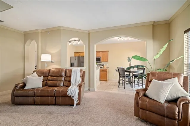 $300,000 | 8925 Inkster, Lenexa, KS 66227