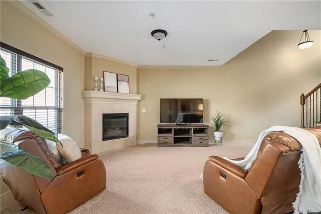 $300,000 | 8925 Inkster, Lenexa, KS 66227