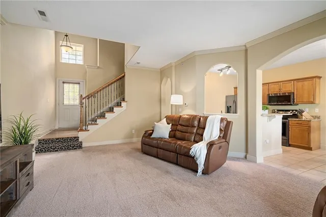 $300,000 | 8925 Inkster, Lenexa, KS 66227