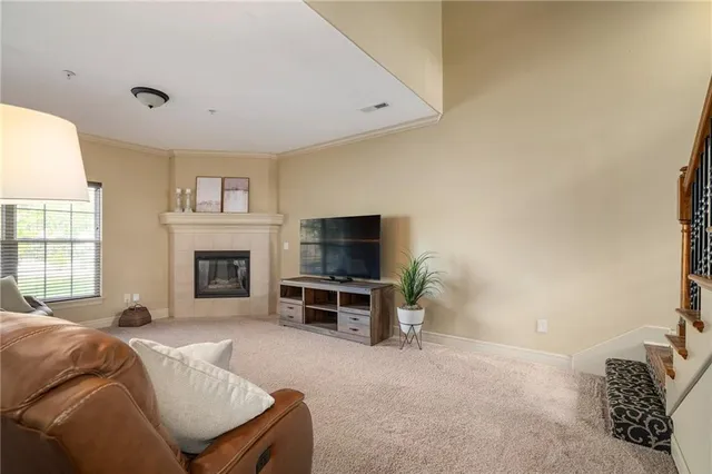 $300,000 | 8925 Inkster, Lenexa, KS 66227