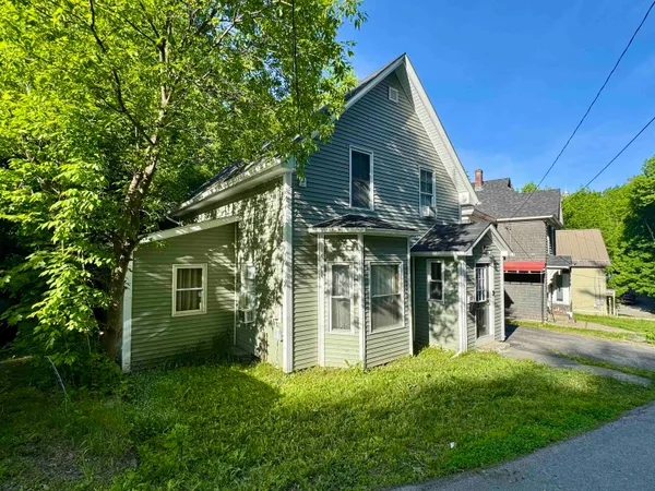 $215,000 | 80 West Main Street, Newport, VT 05855