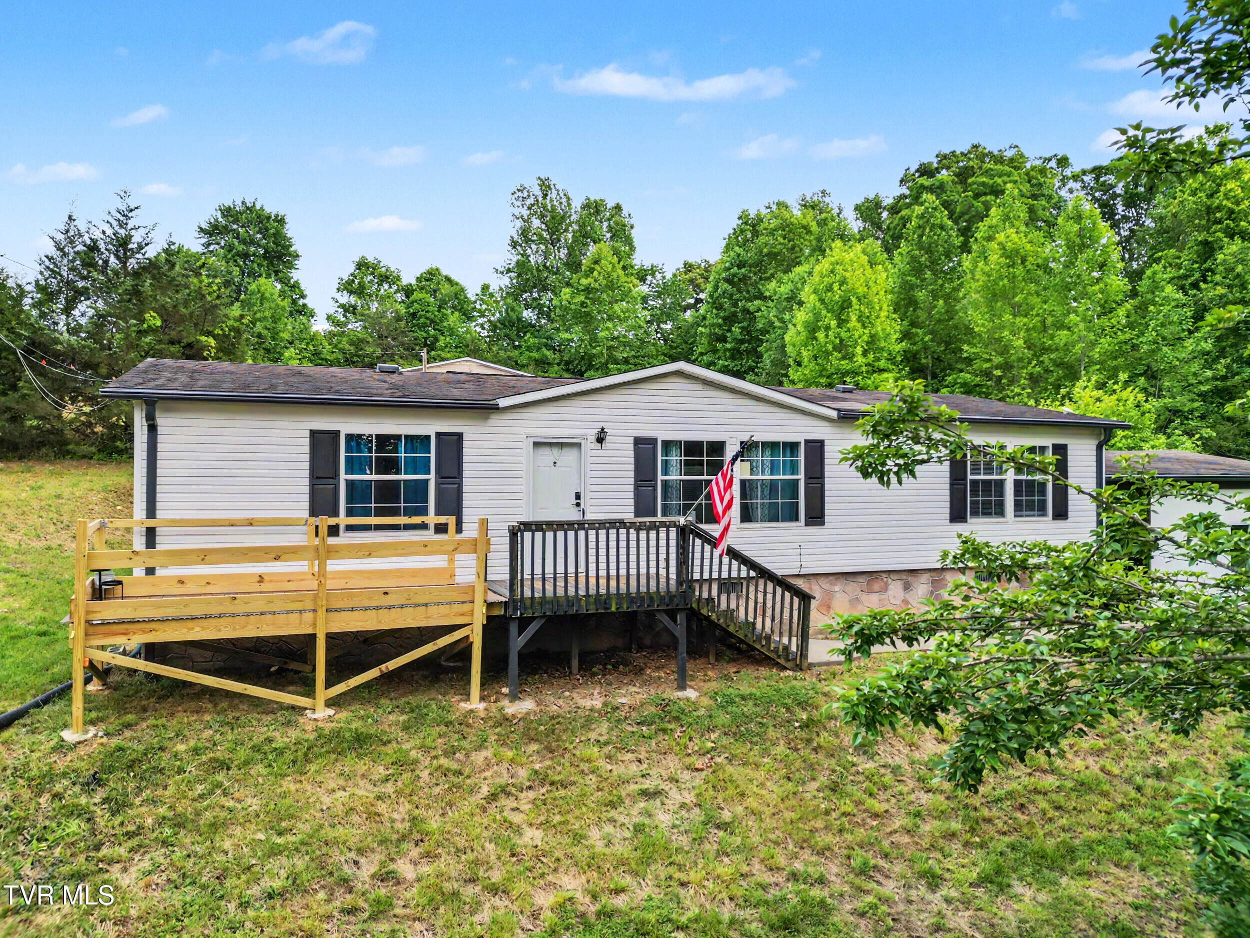 222 Moosetrail Lane Powell, TN 37849 - Photo 1 of 18 1_dji_0225