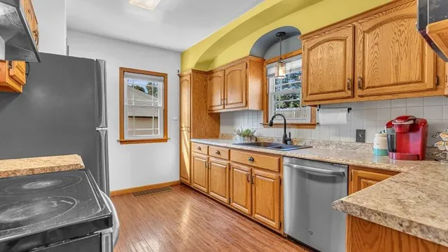 $280,000 | 1513 East Harriet Street, Appleton, WI 54915