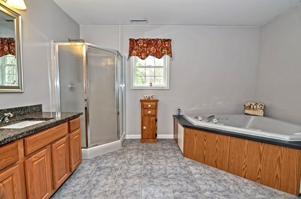 121 Stone School Road Sutton, MA 01590 - Photo 26 of 30 Gallery Image 26