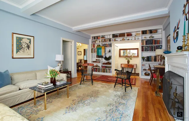 $899,000 | 325 East 57th Street, Unit 2D | Sutton Place