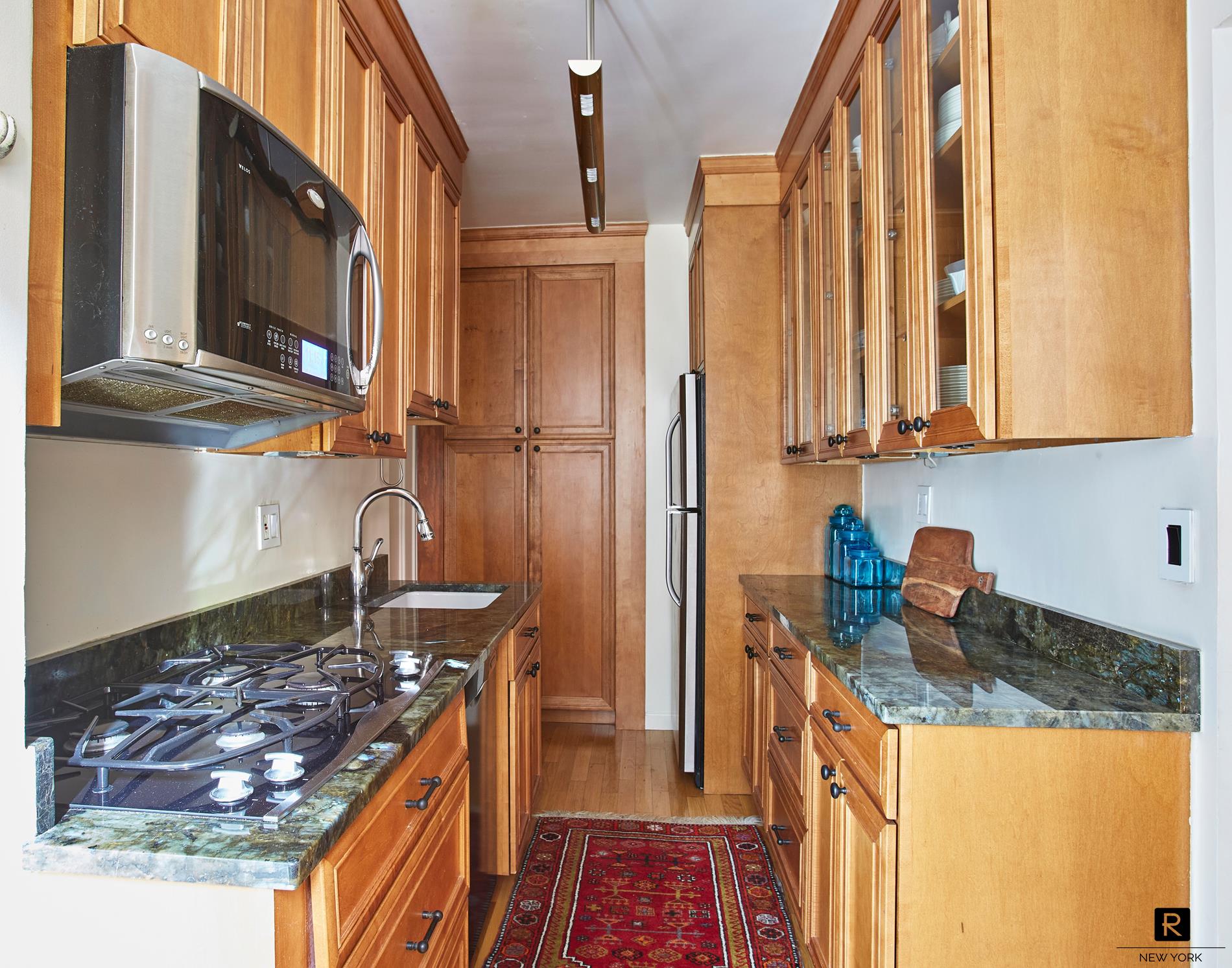 325 East 57th Street, Unit 2D Manhattan, NY 10022 - Photo 6 of 10