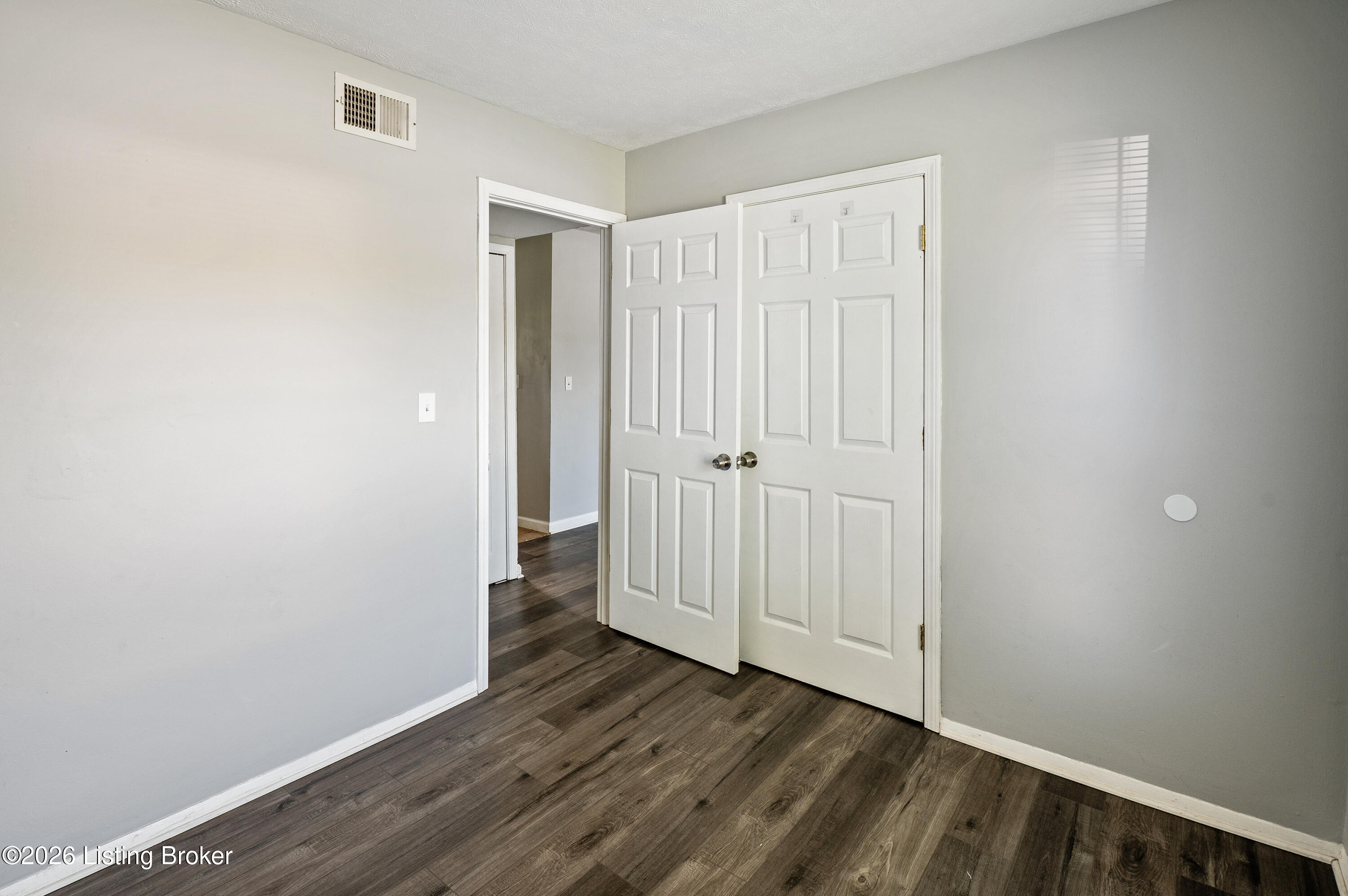 146 Red Bird Road Louisville, KY 40229 - Photo 22 of 38 146RedBirdRd-22