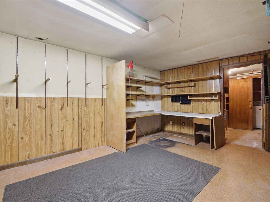 100 Roper Street, Unit D Lowell, MA 01852 - Photo 26 of 38