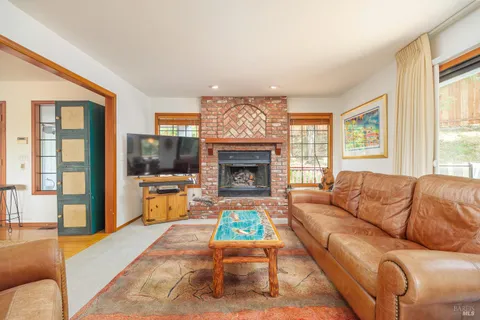 $1,249,000 | 175 Grandview Avenue, Novato, CA 94945