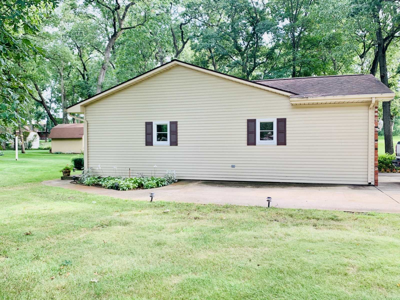 57050 Poppy Road South Bend, IN 46619 - Photo 34 of 36 Gallery Image 34