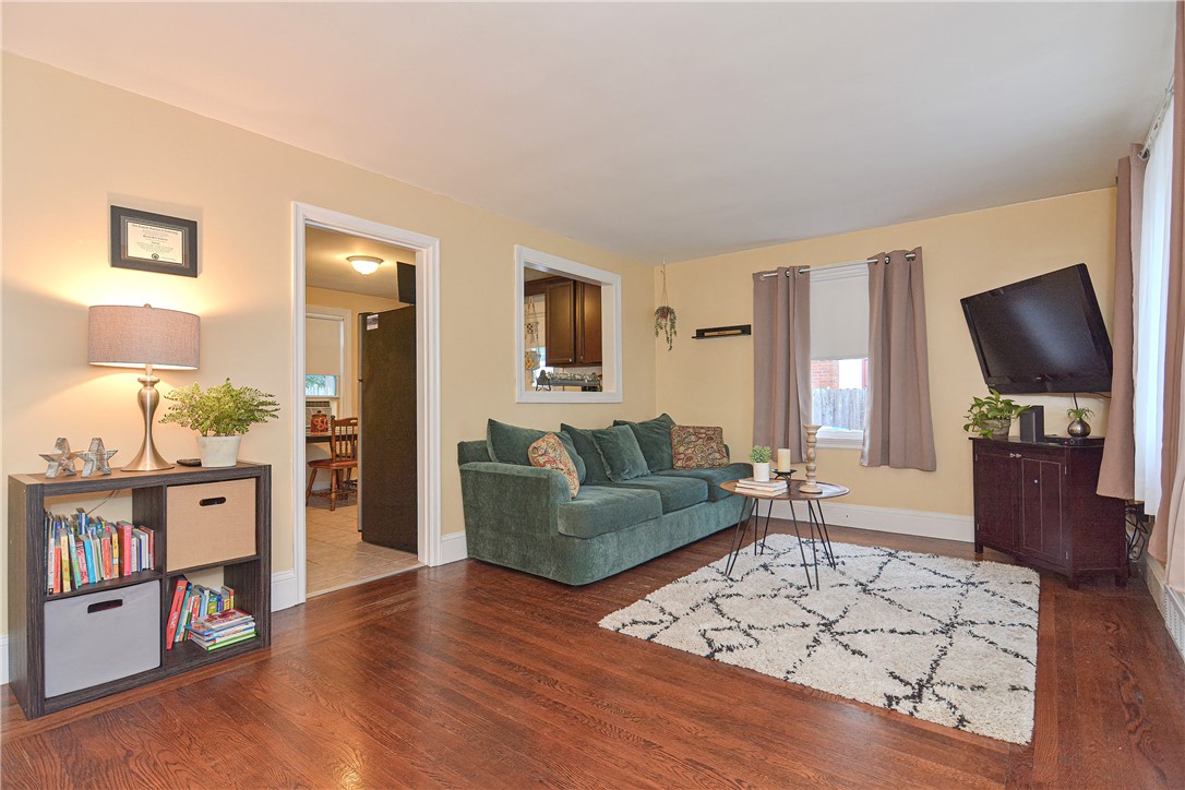 307 Woodhaven Road Pawtucket, RI 02861 - Photo 14 of 48