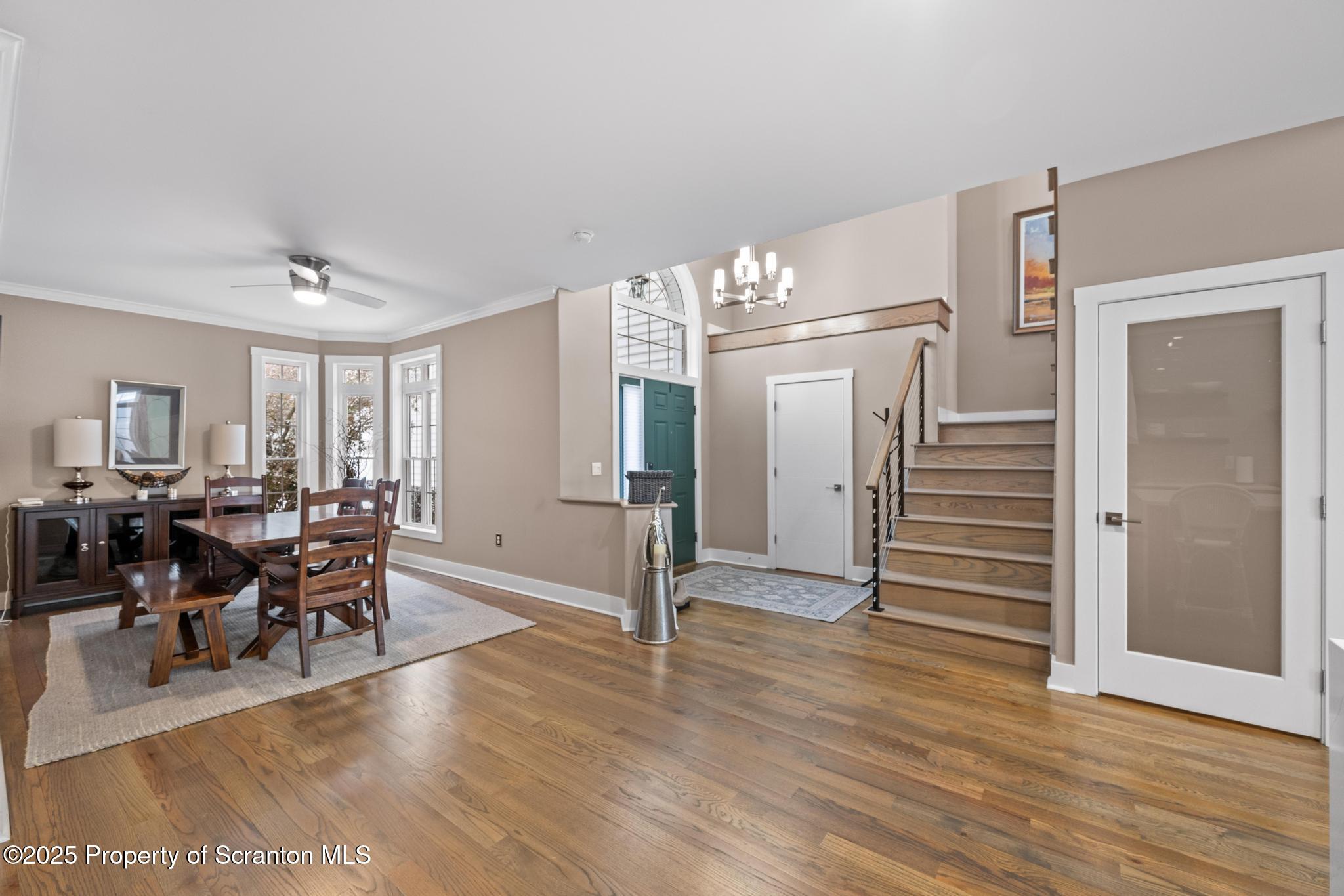 302 Thackeray Cl Moosic, PA 18507 - Photo 11 of 44 DSC_1754