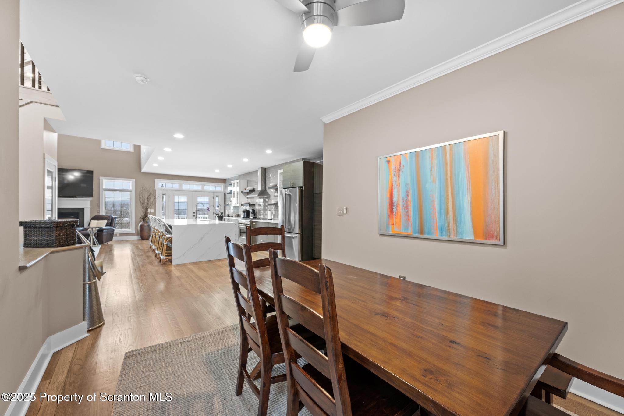 302 Thackeray Cl Moosic, PA 18507 - Photo 15 of 44 DSC_1729