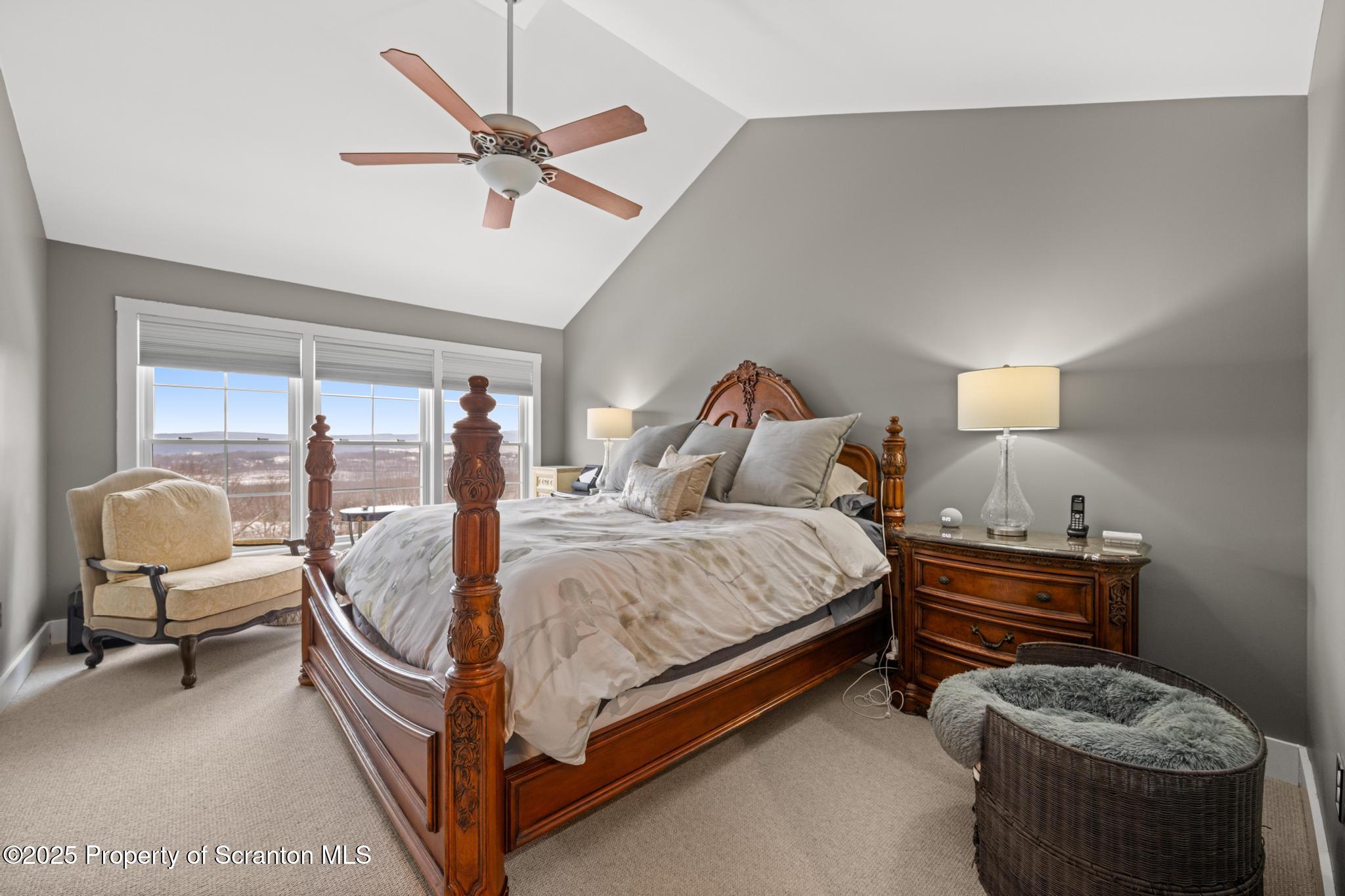 302 Thackeray Cl Moosic, PA 18507 - Photo 20 of 44 DSC_1824