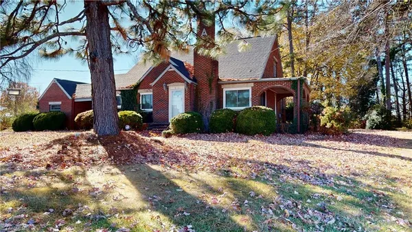 $250,000 | 602 South Main Street, Dobson, NC 27017