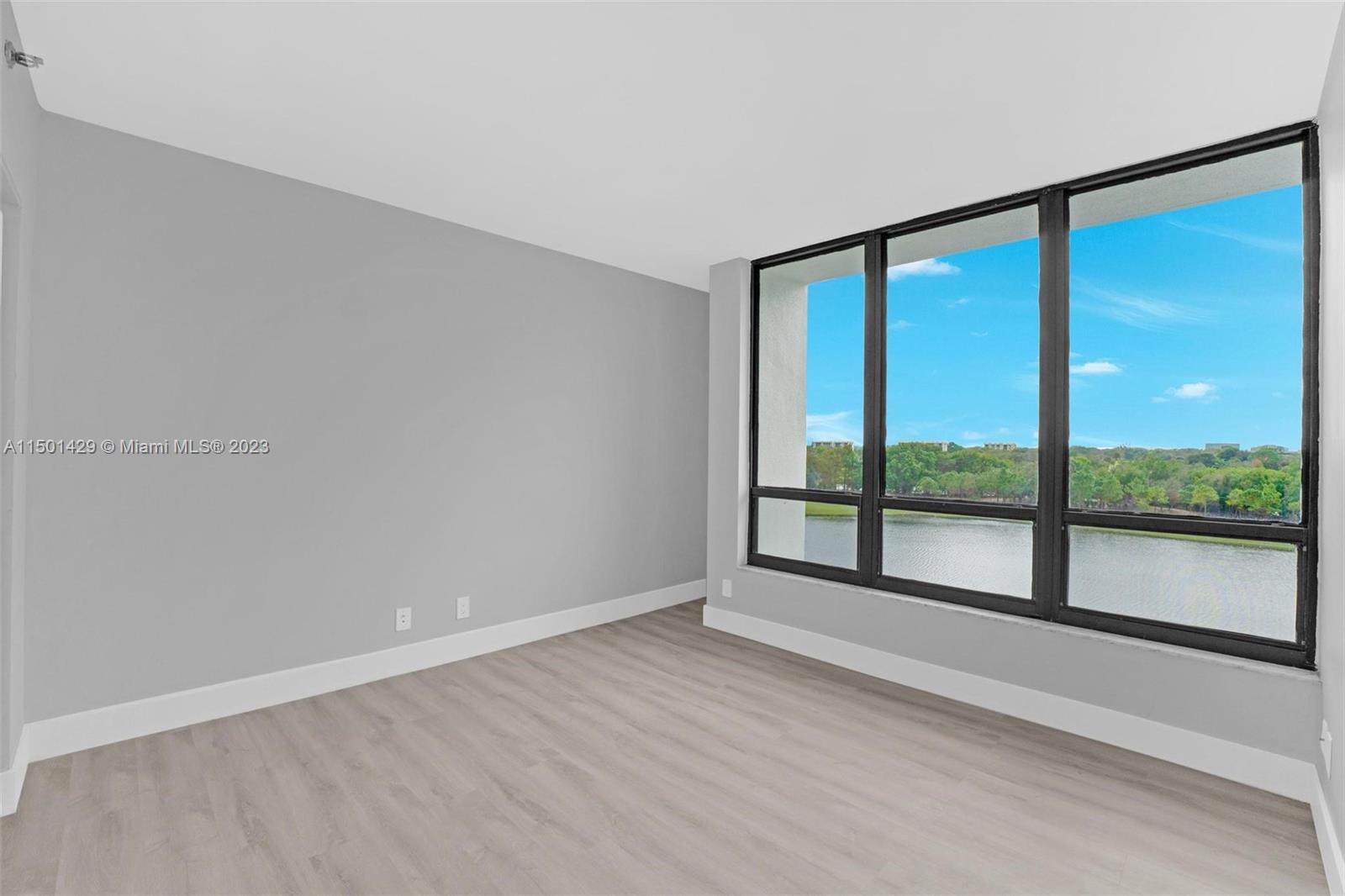 7786 Lakeside Boulevard, Unit 666 Boca Raton, FL 33434 - Photo 12 of 45 Gallery Image 12