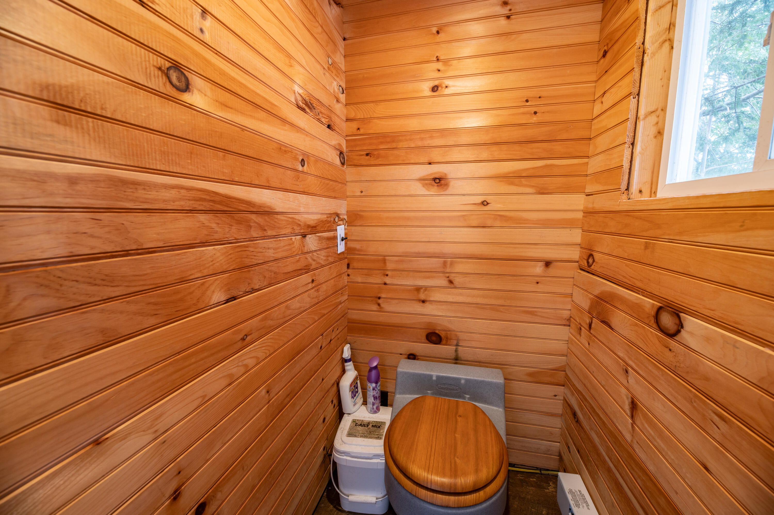 95 Hamilton Road Lakeville, ME 04487 - Photo 22 of 35 Interior14