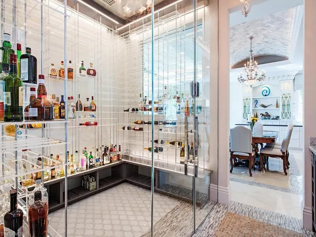 $10,975,000 | 233 Mermaids Bight, Naples, FL 34103