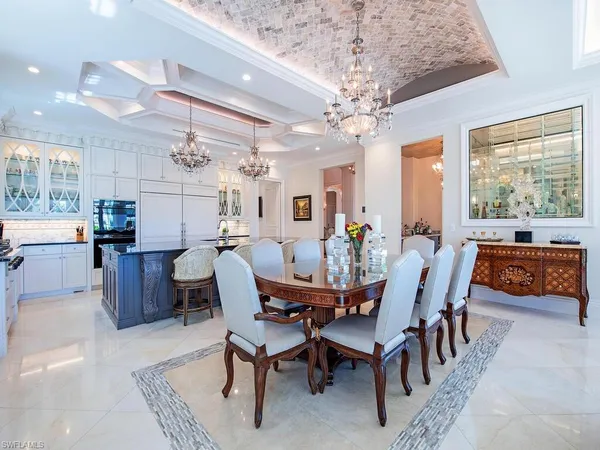 $9,975,000 | 233 Mermaids Bight, Naples, FL 34103