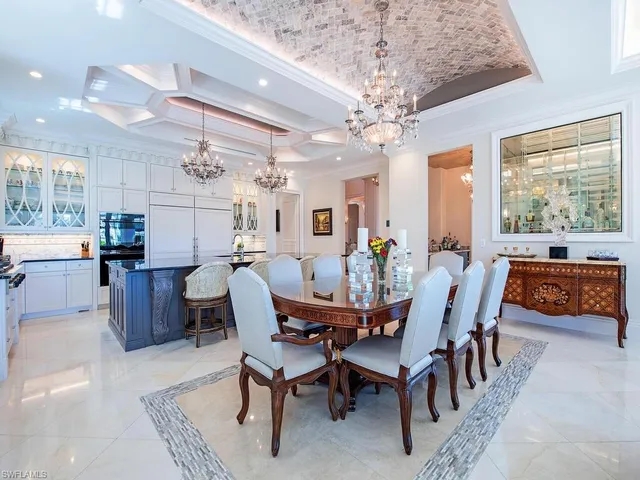 $10,975,000 | 233 Mermaids Bight, Naples, FL 34103