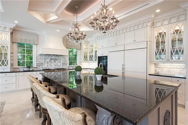 $10,975,000 | 233 Mermaids Bight, Naples, FL 34103