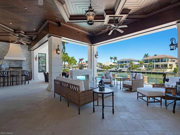 $9,975,000 | 233 Mermaids Bight, Naples, FL 34103
