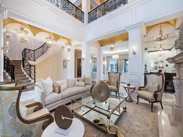 $9,975,000 | 233 Mermaids Bight, Naples, FL 34103