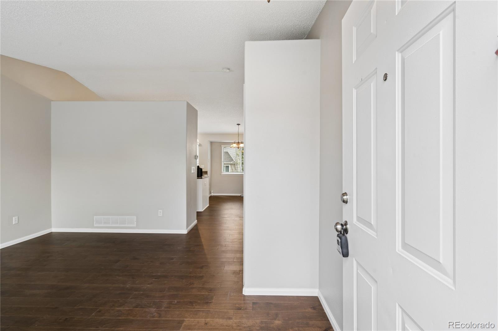 10606 Hyacinth Court Highlands Ranch, CO 80129 - Photo 3 of 26