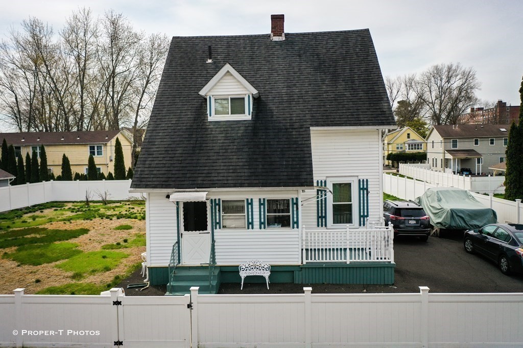 97 Rowland Street Springfield, MA 01107 - Photo 4 of 33 Gallery Image 4