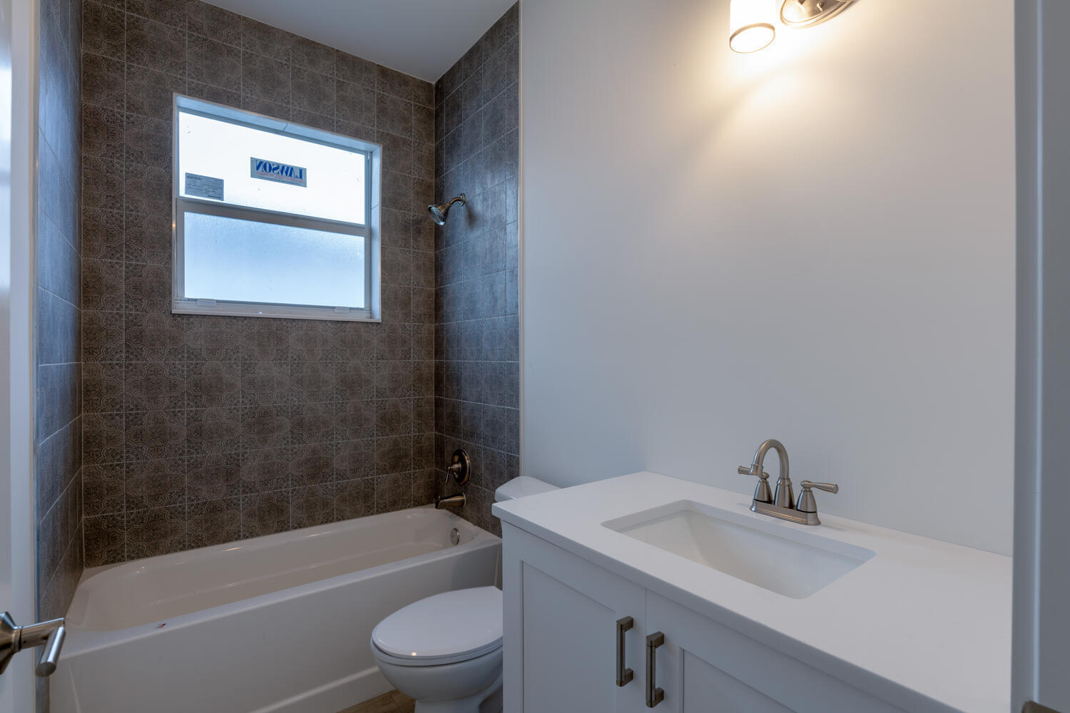18310 Limestone Creek Road Jupiter, FL 33458 - Photo 8 of 14 Guest Bath