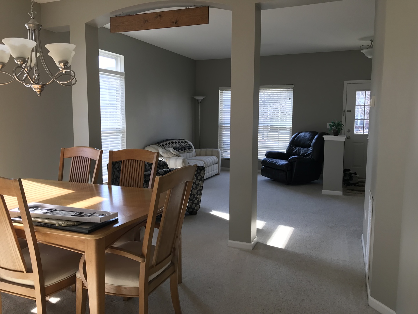332 Stonegate Road Bolingbrook, IL 60440 - Photo 6 of 21