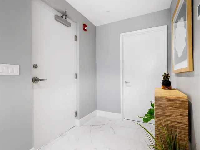 $695,000 | 1558 4th Street, Unit 406, Sarasota, FL 34236