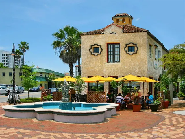 $695,000 | 1558 4th Street, Unit 406, Sarasota, FL 34236