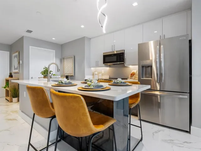 $695,000 | 1558 4th Street, Unit 406, Sarasota, FL 34236