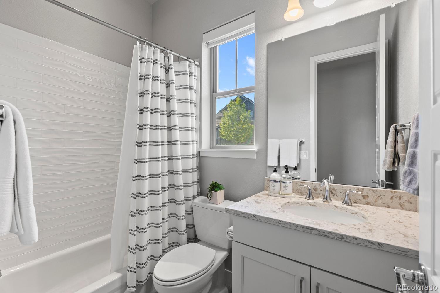 10424 Maplebrook Way Highlands Ranch, CO 80126 - Photo 21 of 50 Gallery Image 21