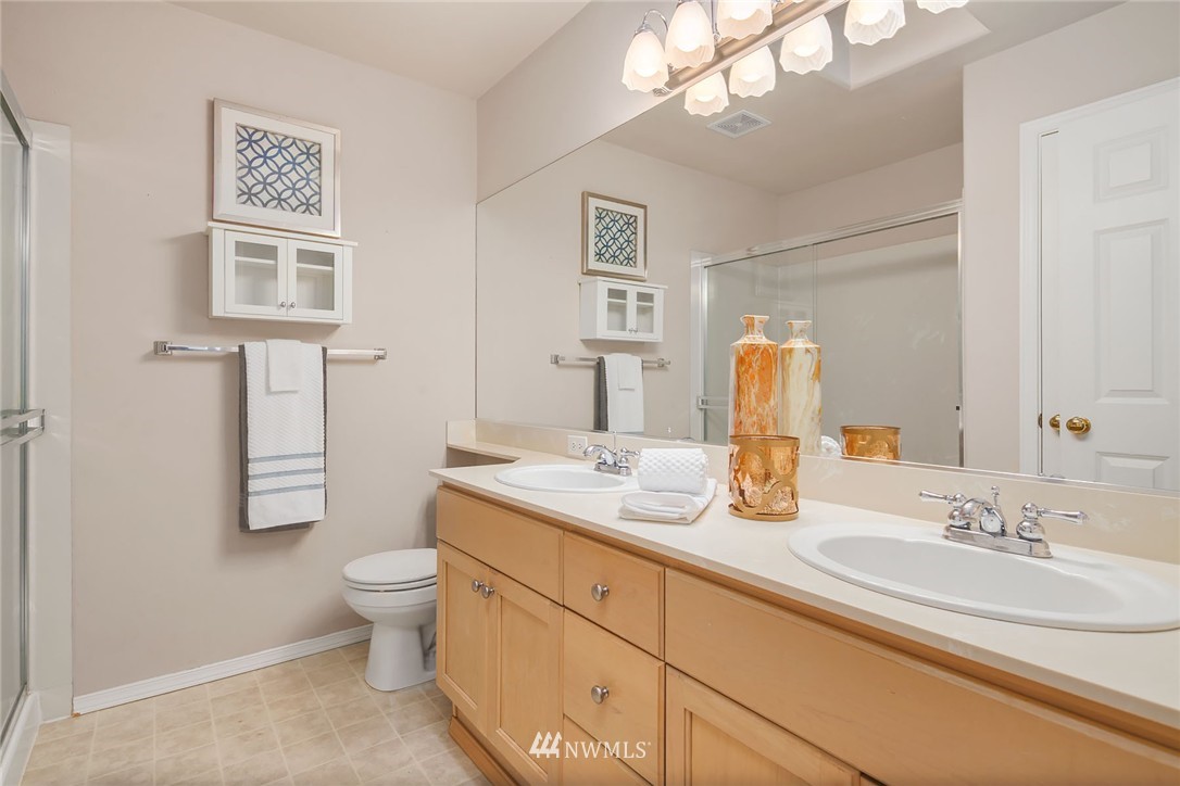 580 Elma Place Northeast Renton, WA 98059 - Photo 13 of 17 Gallery Image 13