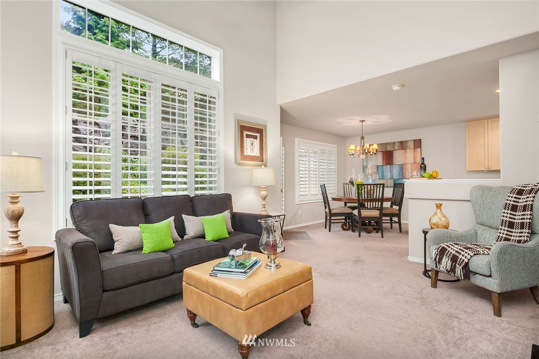 580 Elma Place Northeast Renton, WA 98059 - Photo 5 of 17 Gallery Image 5
