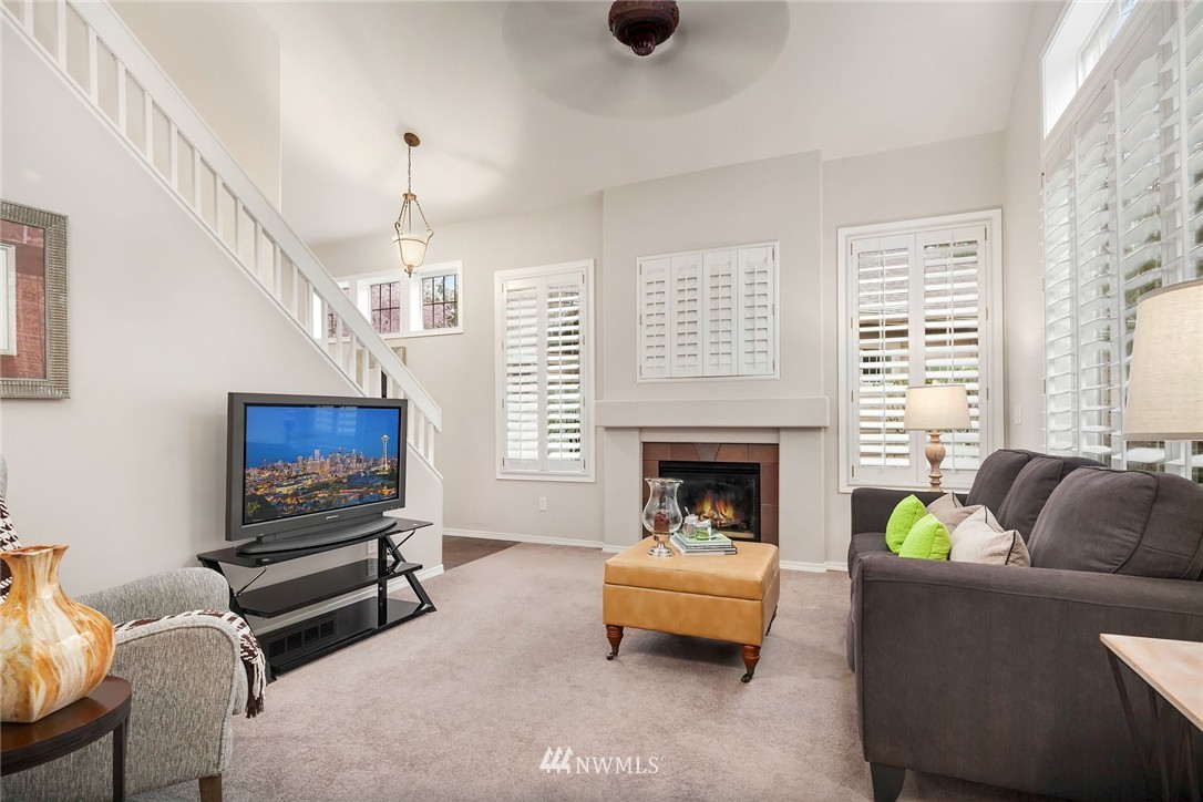 580 Elma Place Northeast Renton, WA 98059 - Photo 6 of 17 Gallery Image 6