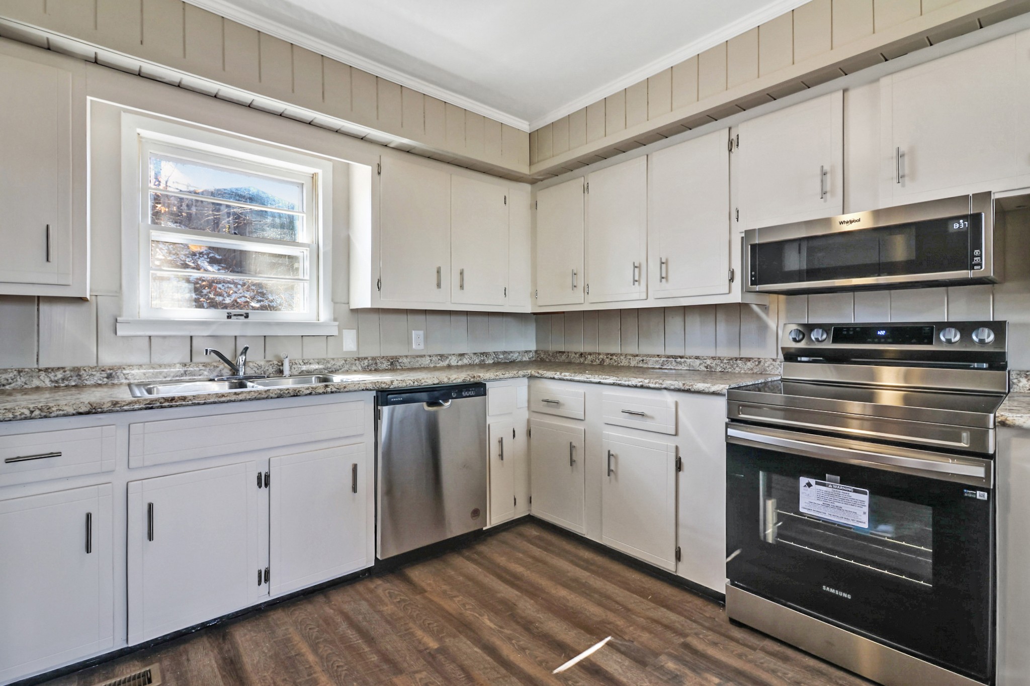 423 South Main Street Byrdstown, TN 38549 - Photo 14 of 36 Gallery Image 14